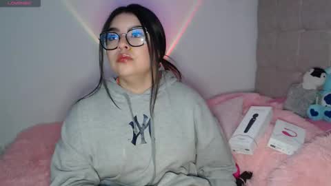 Snapshot of ayleen_honey chatting on October 30, 2025, 2:13 am Ayleen online show from October 30, 2025, 2:13 am