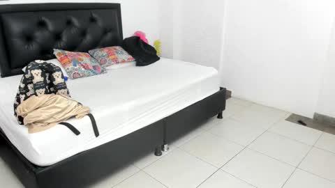 Snapshot of ayleen_miller chatting on March 2, 2026, 1:18 pm ayleen miller online show from March 2, 2026, 1:18 pm