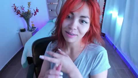 Aylin online show from November 29, 2025, 2:20 pm