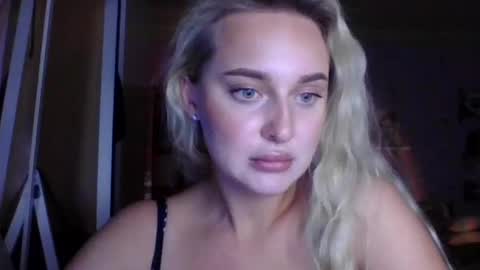 aylinn9999 online show from July 17, 2026, 6:02 pm