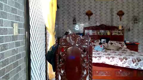 aymkyline online show from November 28, 2025, 2:25 am