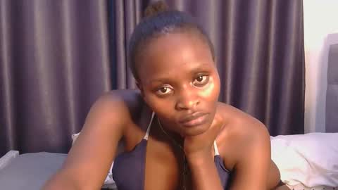 Azalea online show from December 20, 2025, 6:59 pm