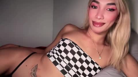 azalea_cum69 online show from May 26, 2026, 5:20 pm