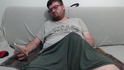 Snapshot of azer912 chatting on September 28, 2025, 4:23 pm Azer online show from September 28, 2025, 4:23 pm