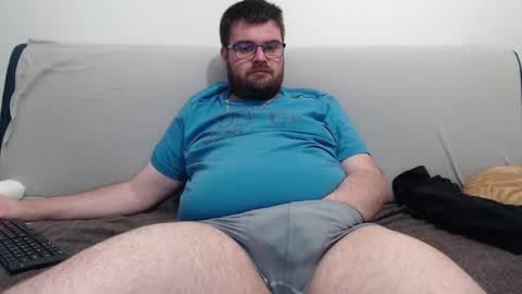 Snapshot of azer912 chatting on November 10, 2025, 9:47 pm Azer online show from November 10, 2025, 9:47 pm