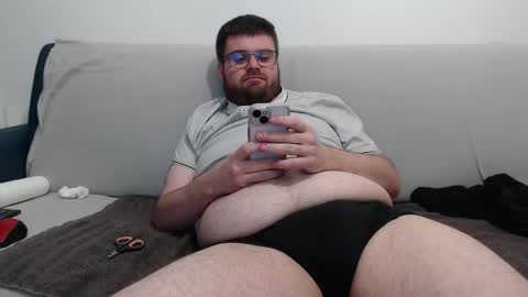 Snapshot of azer912 chatting on November 12, 2025, 8:52 pm Azer online show from November 12, 2025, 8:52 pm