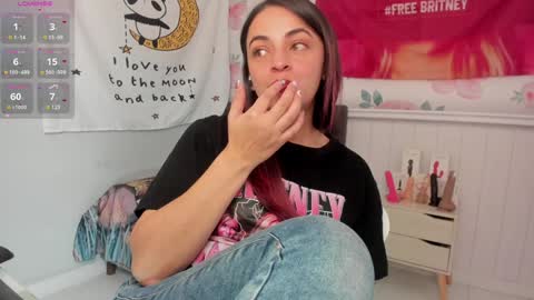 Azucena R online show from December 7, 2024, 2:35 pm