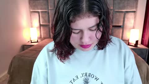 Snapshot of azul_veraa chatting on April 11, 2026, 12:09 pm Azul online show from April 11, 2026, 12:09 pm