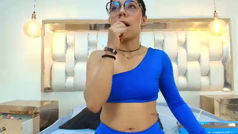 AZUL online show from July 17, 2026, 8:03 pm