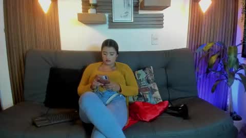 Azuraby online show from October 4, 2025, 1:58 am