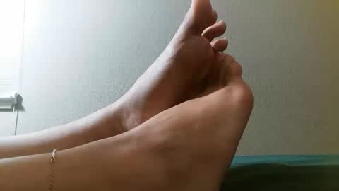 azuregoddess online show from May 26, 2026, 3:35 am