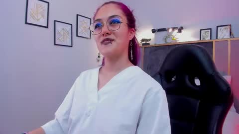 Snapshot of azurra_amatto2 chatting on May 1, 2026, 9:08 pm Azurra online show from May 1, 2026, 9:08 pm