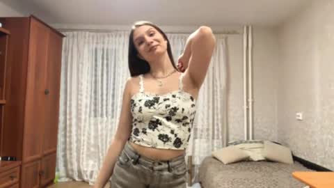 Stefania online show from April 5, 2026, 5:10 pm