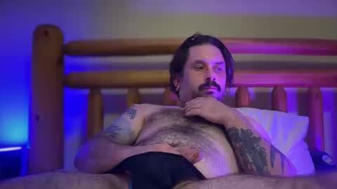 Snapshot of b4nkshot765 chatting on October 14, 2025, 4:35 am bry online show from October 14, 2025, 4:35 am