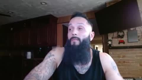 Snapshot of b713htx chatting on November 29, 2025, 8:39 am Miguel online show from November 29, 2025, 8:39 am