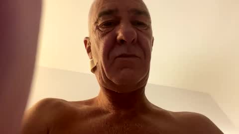 benito online show from October 7, 2025, 8:06 pm