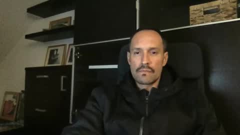 BKR online show from November 1, 2025, 2:02 am