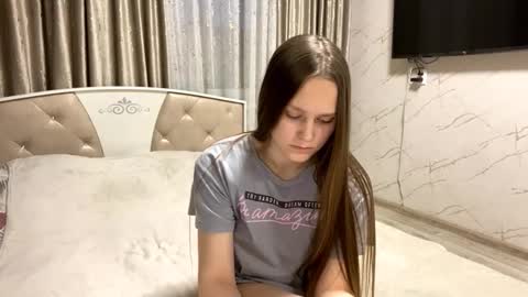 Anny Simpson online show from November 7, 2025, 11:54 am