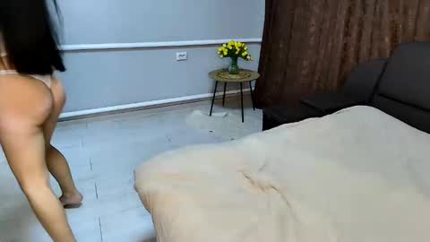 Snapshot of babe_catherine chatting on February 23, 2025, 4:02 pm babe Sara3 online show from February 23, 2025, 4:02 pm