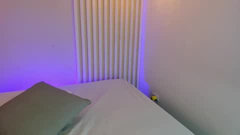 Katty  online show from December 14, 2025, 12:10 pm