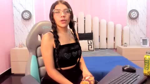 Venus  online show from May 6, 2026, 3:28 pm