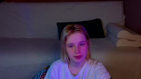 Snapshot of babees_eva chatting on July 19, 2026, 4:27 am Sweety Eva online show from July 19, 2026, 4:27 am