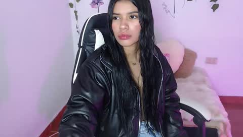 babenik_777 online show from November 3, 2025, 3:41 am