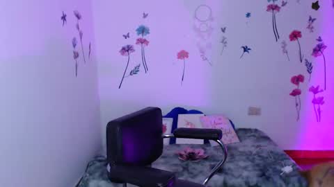 babenik_777 online show from January 8, 2026, 3:53 am