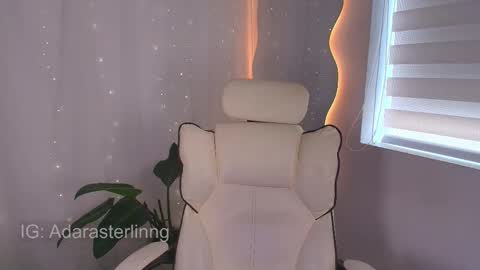 Snapshot of babepeach chatting on October 23, 2025, 2:27 pm adara sterling online show from October 23, 2025, 2:27 pm
