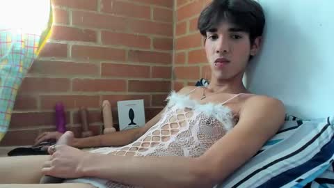 babitas44 online show from October 14, 2025, 8:42 pm