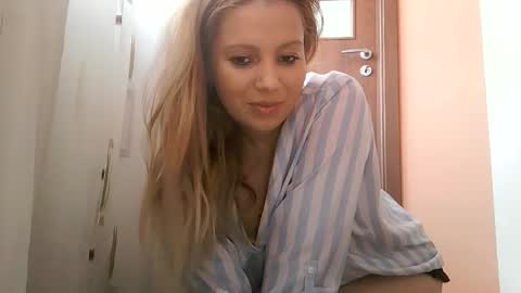 Snapshot of baby_blondee chatting on March 21, 2026, 11:04 am Baby Blonde online show from March 21, 2026, 11:04 am