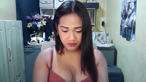 cassandra online show from October 23, 2025, 11:53 am