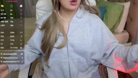 Debora online show from February 21, 2025, 1:11 am