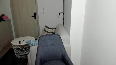 Call me baby  real name Eva   online show from February 23, 2025, 3:29 pm