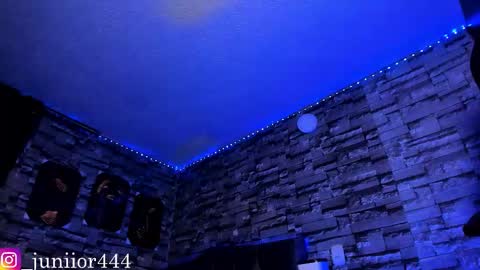 Junior       Independent Model online show from September 29, 2025, 5:34 am