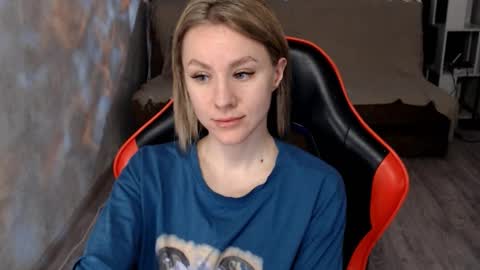 baby_kitte online show from February 13, 2026, 3:57 am