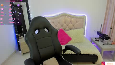 Dulce  Stefa  online show from January 1, 2025, 10:43 am