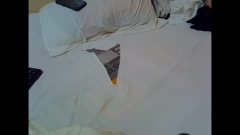 baby_may5 online show from September 8, 2025, 2:38 pm