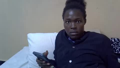 baby_may5 online show from September 29, 2025, 6:46 pm