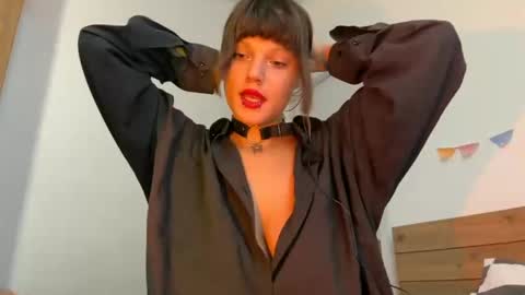 Snapshot of baby_meimei chatting on March 10, 2025, 4:38 am mei online show from March 10, 2025, 4:38 am