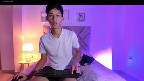 baby_noaht online show from June 18, 2026, 12:20 pm