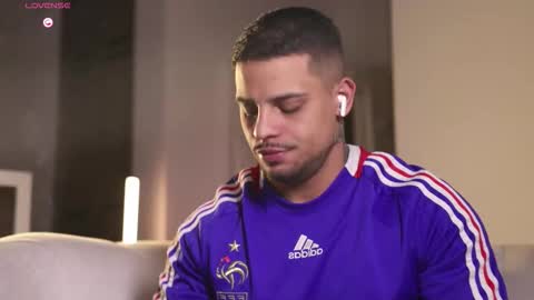 baby_rausch online show from December 14, 2025, 8:09 am