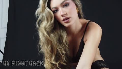  Baby Sammyy  online show from December 4, 2025, 7:22 pm