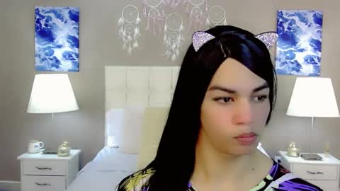 KENDALL online show from September 24, 2025, 12:19 pm