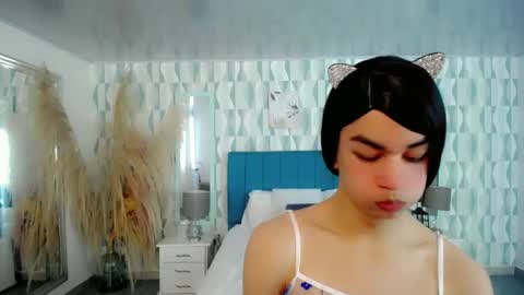 KENDALL online show from September 29, 2025, 4:17 am