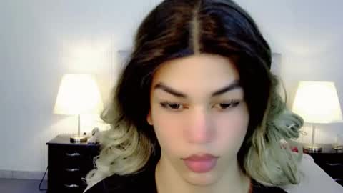 KENDALL online show from October 14, 2025, 7:36 pm