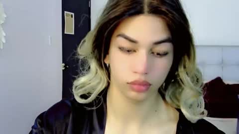 KENDALL online show from October 15, 2025, 8:20 pm