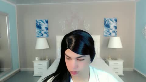 KENDALL online show from October 18, 2025, 7:14 pm