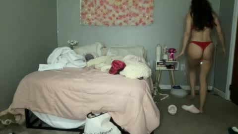 babyaves online show from November 12, 2025, 7:09 am