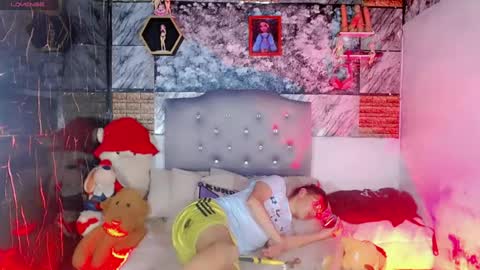 Snapshot of babycharol01 chatting on June 19, 2026, 6:18 am babycharol01 online show from June 19, 2026, 6:18 am